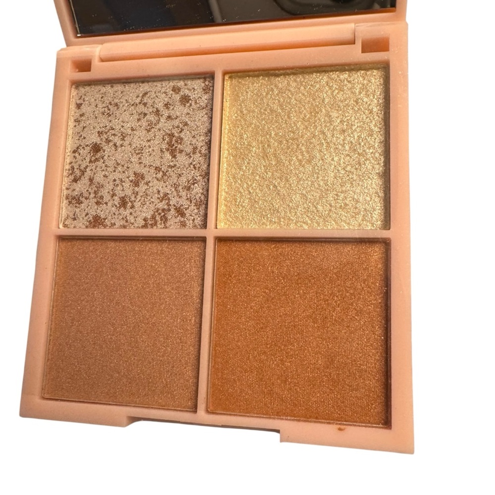 KNDR BEAUTY Kinder Glow Highlighting Palette